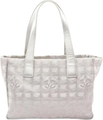 Chanel Pre-owned Tote Bags, female, Gray, Size: ONE SIZE Pre-owned New Travel Line Nylon Canvas Tote Bag
