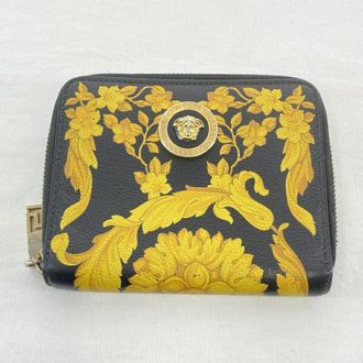 Versace Black Coin Purse/Coin Case (Pre-Owned)