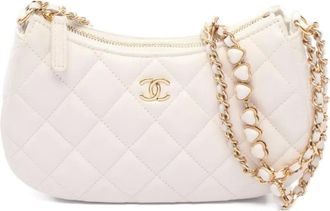 Chanel Borsa a spalla trapuntata con catena 2021 - Bianco