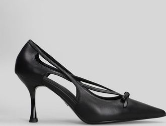 Lola Cruz Pumps