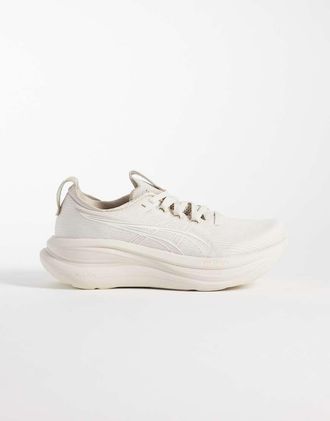 Asics Gel-Nimbus 28 sneakers da corsa in stone e cream-Neutro