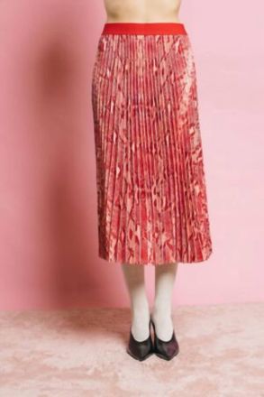 Essentiel Indira Pleated Midi Skirt In Santa Claus