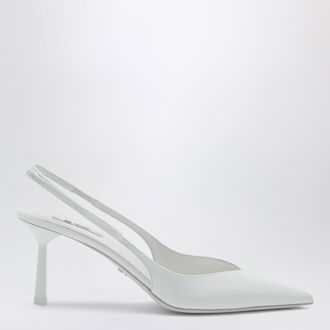 Prada D&eacute;collet&eacute; slingback in pelle bianca