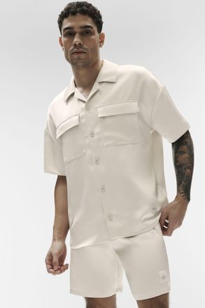Alo | Satin Horizon Short Sleeve Button Up Top in Bone, Size: Medium