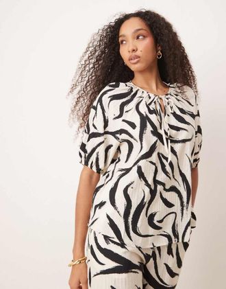 Vila short sleeve tie neck top in monochrome print - part of a set-Multi