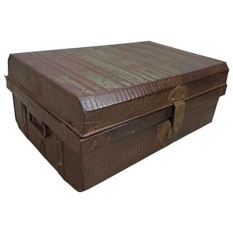 Wanderlust Deco Maleta De Metal Acabado Artesanal Marr&oacute;n 67x37x25h Cm