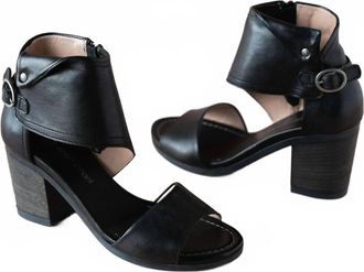 Eric Michael Womens Callie Sandal In Black Leather