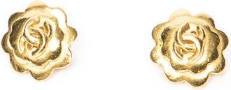 Chanel CC Camellia Clip On Earrings Oorbellen