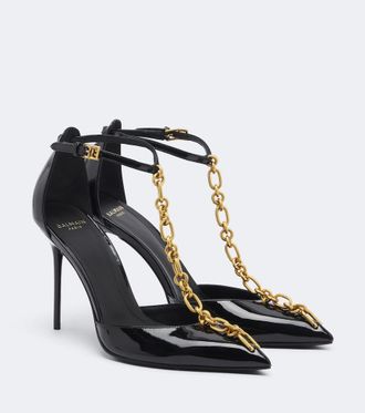 Balmain Salones de charol con cadena