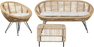 Beliani Conjunto 3 Plazas Con Mesa De Centro Rat&aacute;n Sof&aacute; Sill&oacute;n Boho Beige Claro Coj&iacute;n Tela Algod&oacute;n Resistencia Media Interior Natural Maratea/cesenatico