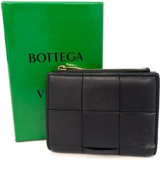 Bottega Veneta Black Intrecciato Wallet (Bi-Fold) (Pre-Owned)