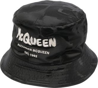 Alexander McQueen logo-print bucket hat - men - Polyester/Cotton - S - Black