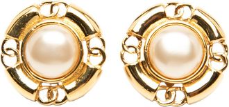 Chanel Tweedehands Goud Vergulde Cc Faux Parel Clip-On Oorbellen