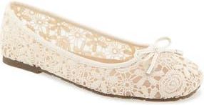Kenneth Cole Reaction Elstree Mesh Ballet Flat in Cream Lace at Nordstrom Rack, Size 5.5