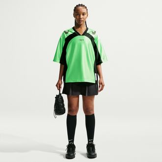 Nike Womens Nike Sportswear Pleated Miniskirt in Black | IO9611-010
