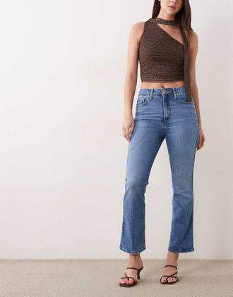 Good American Good Standard - Jeans a zampa blu lavaggio medio