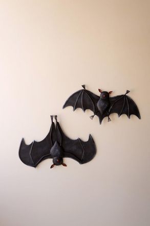 Kalalou Set Of Two Painted Metal Halloween Bats