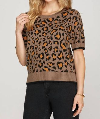 She + Sky Leopard Pattern Short Sleeve Sweater In Mocha