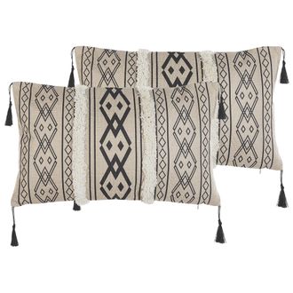 Beliani Conjunto De 2 Cojines De Poli&eacute;ster Beige Negro Patr&oacute;n Geom&eacute;trico Borlas Decorativas 30 X 50 Cm Pulmonaria