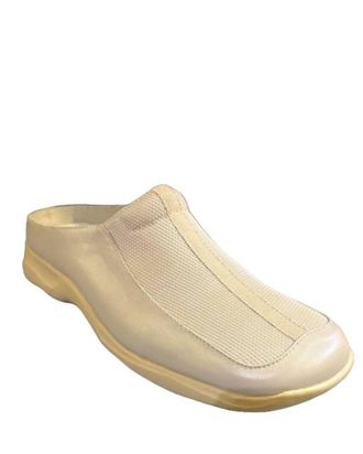 GBX Mens Closed Toe Slip On Clog In Wool