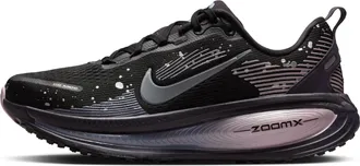 Nike (WMNS) Nike Air Zoom Vomero 18 SE Black Cave Purple Metallic Grey HV1779-001