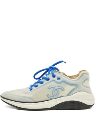 Chanel mesh logo sneakers - Neutrals