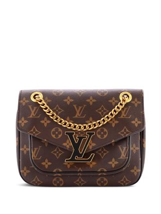 Louis Vuitton Passy Handbag Monogram Canvas crossbody bag - Bruin