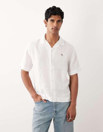 Abercrombie & Fitch Camicia a maniche corte in 100% lino bianco con logo a icona