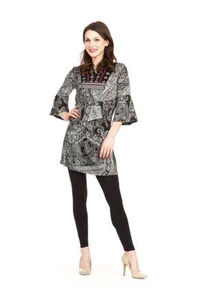Papillon Paisley Print Embroidered Yoke Tunic With Tassel In Black/white