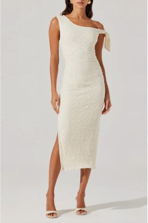 Astr Emely Floral One-Shoulder Stretch Lace Dress In Cream