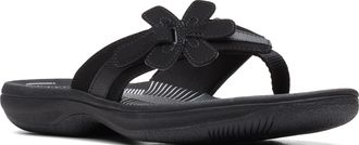 Clarks Womens Breeze Sea Flip-Flop Sandals - Comfortable Flip Flop with Adjustable Hook and Arch Support - Casual Summer Wearing Cloudsteppers for Everyday, 