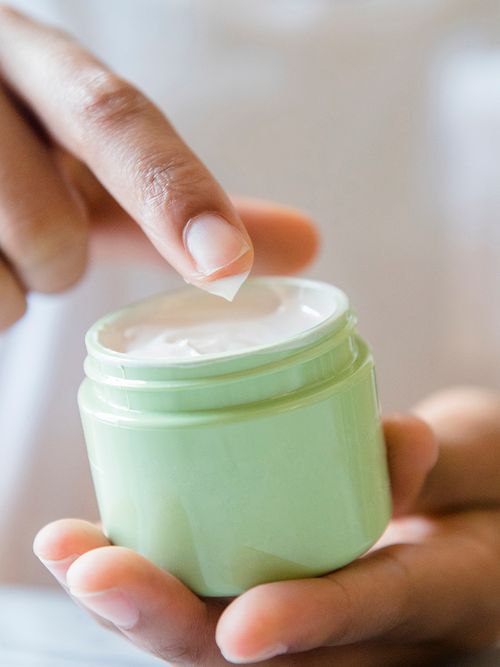 Diese gefährlichen Wirkstoffe in Kosmetika solltest du vermeiden.