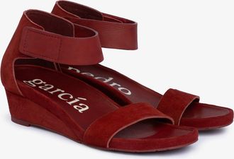 Pedro Garcia Red suede wedge sandal | Wassila | Fall-winter 26 |