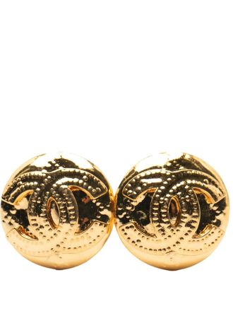 Chanel 1994 Gold Plated CC Round Clip On Earrings costume earrings - women - Gold Plated - One Size