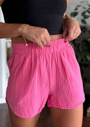 bobi Elastic Waist Pocket Beach Short In Daiquiris