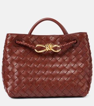☆【BOTTEGA VENETA】☆イントレチアトーホーボーバッグ Brown☆ Bang Bang Intrecciato leather vanity bag in brown - Bottega