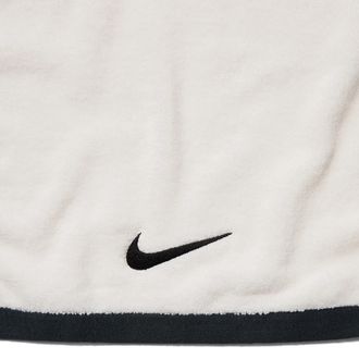 Nike Fundamental Training Towel in White | N1012438-101