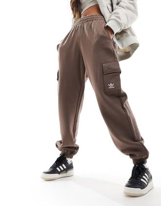 adidas Originals Essentials - Joggers cargo marroni-Marrone