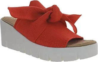 bernie mev. Womens Fressia Sandal In Red