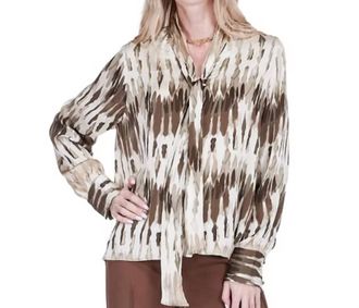 Jade Yoga Tie Neck Blouse In Desert Mirage