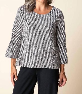 Habitat Daisy Dash Flounce Top In Black