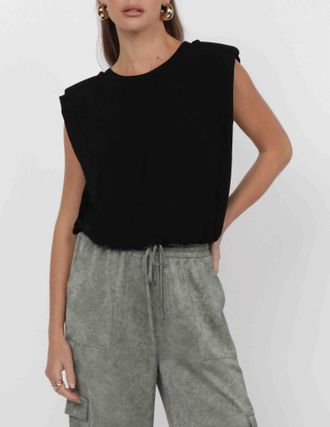 Sadie & Sage So Into You Knit Shoulder Pad Sleeveless Top In Black