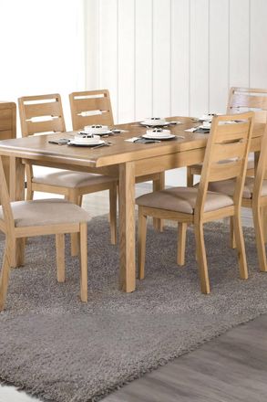 Julian Bowen Curve Rectangular Extending 4-6 Seater Dining Table in Light Oak