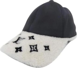 Louis Vuitton Pre-owned Accessories, male, Multicolor, Size: ONE SIZE Pre-owned Shearling Visor Cap
