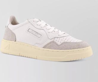 Autry medalist low sneakers leather suede accents