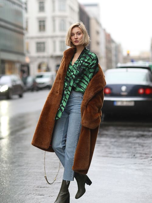 Streetstyle Jeans Model