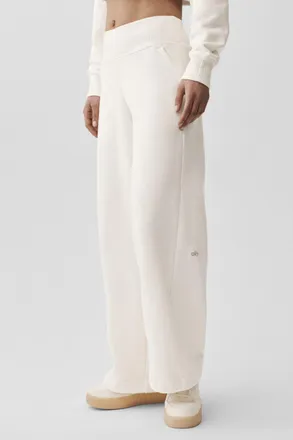 Alo | Serenity Wide Leg Sweatpant in Ivory, Size: Medium