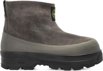 Stone Island Suède enkellaarzen met logopatch - Grijs