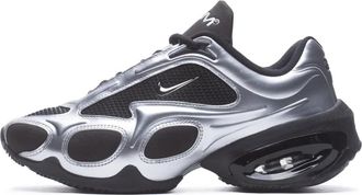 Nike Zwart Metallic Zilver Futuristische Sneakers - Dames - Hardloopschoenen - Zwart - 38 EU - Fitness