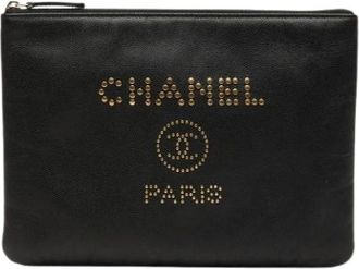 Chanel Pre-owned Clutches, female, Black, Size: ONE SIZE Pre-owned Studded Caviar Clutch